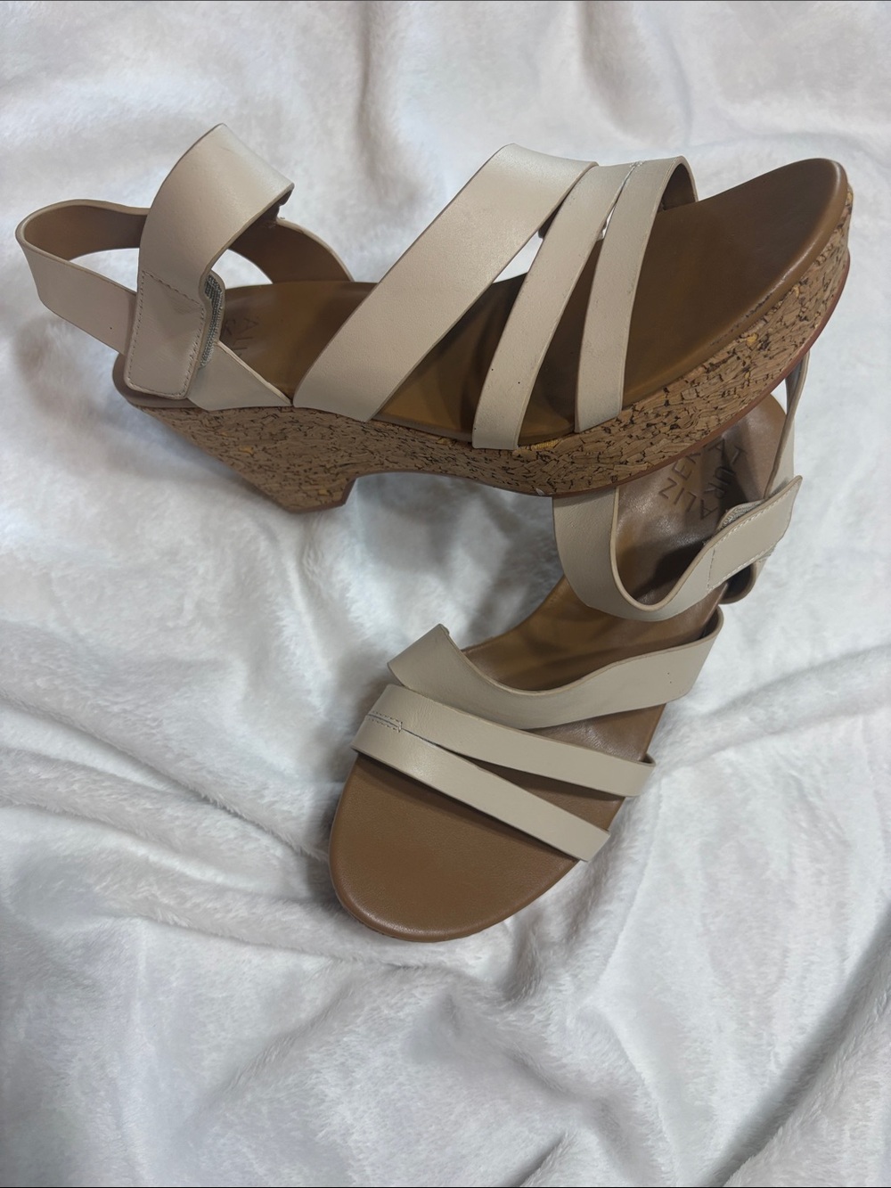 Naturalizer Beige Multi-Strap Slingback Sandals - Picture 7 of 8